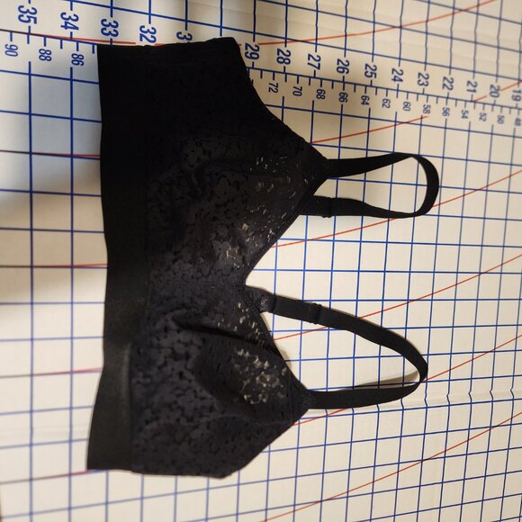 Chantelle Norah Comfort Supportive Wirefree Bra Split at band seam Black 32D - Picture 2 of 12